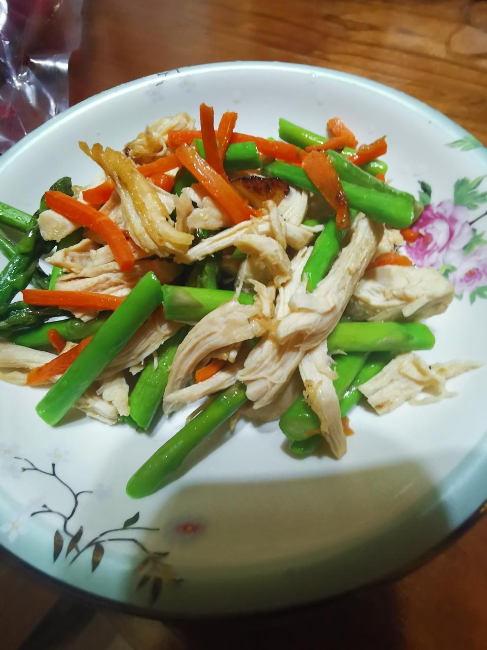 鸡柳搭芦笋的做法