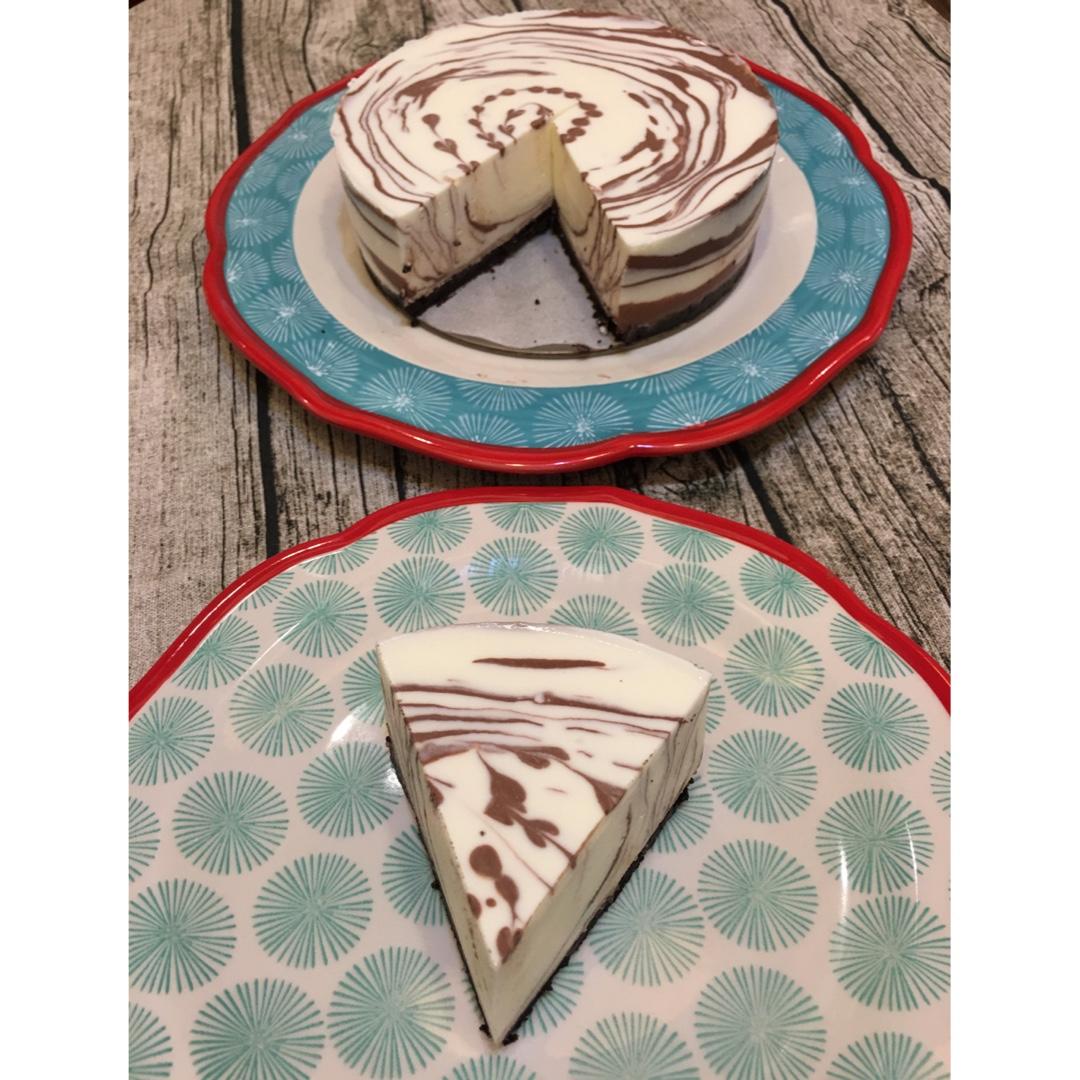 渐变黑白酸奶慕斯