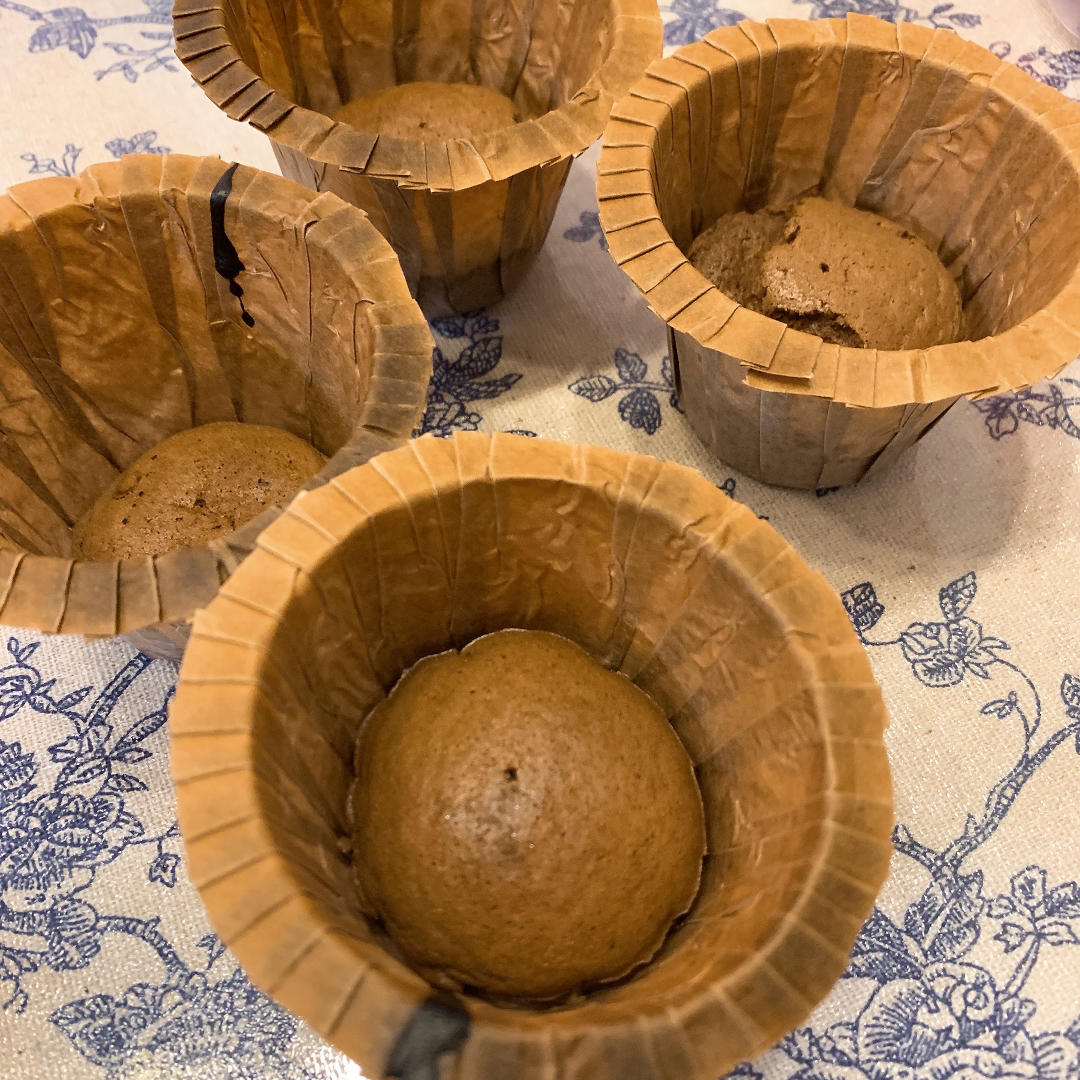 可可戚风纸杯蛋糕