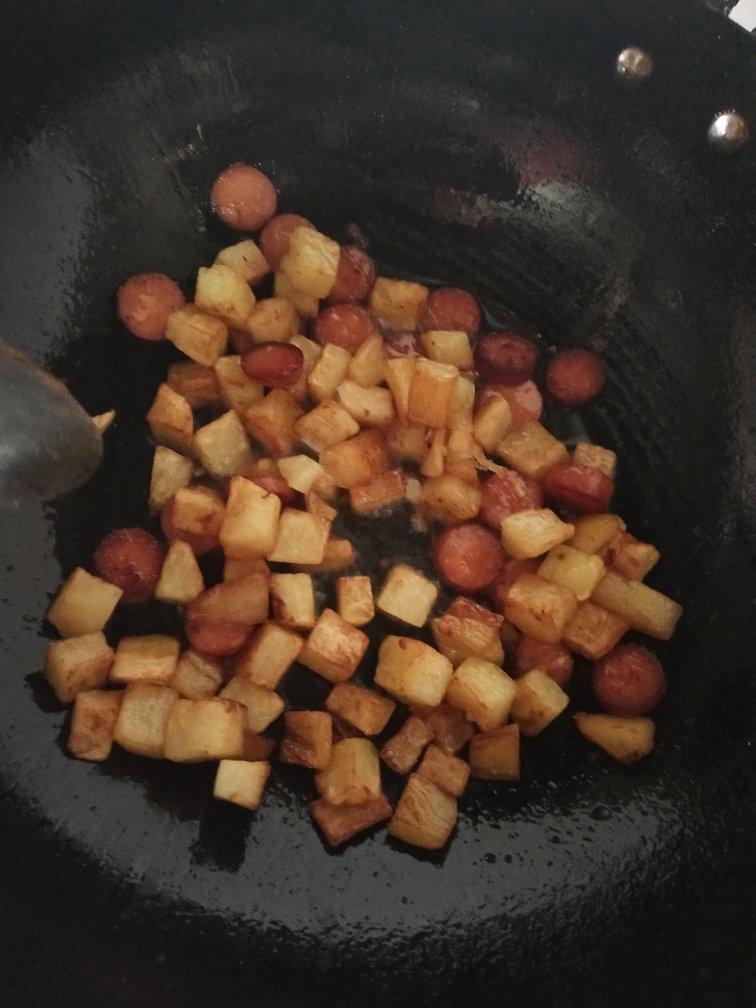 孜然火腿土豆丁