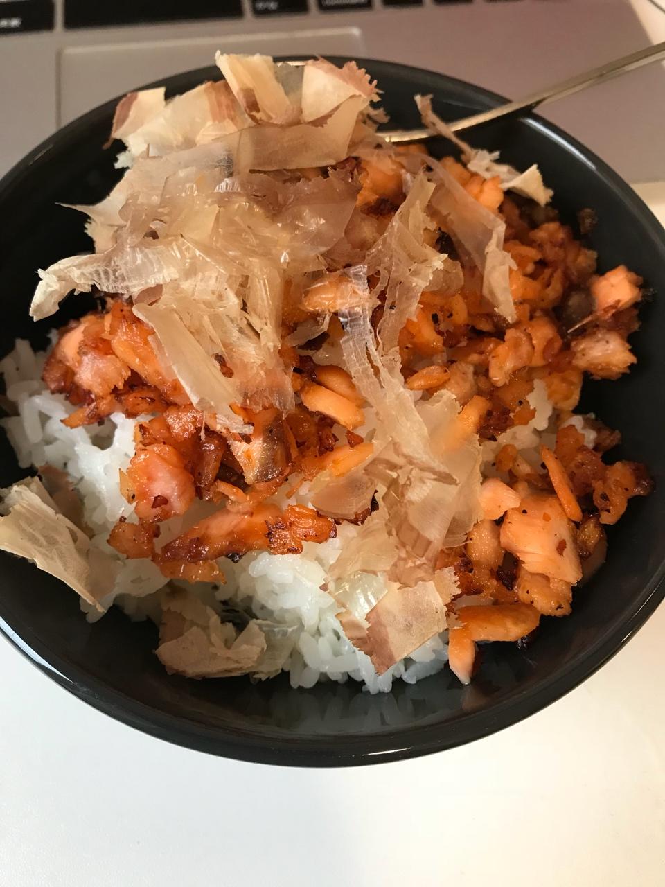 《深夜食堂》食记之鱼松饭（黄小厨版）