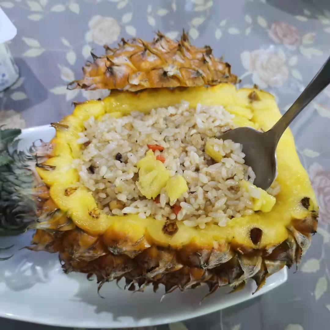 腊肠菠萝饭