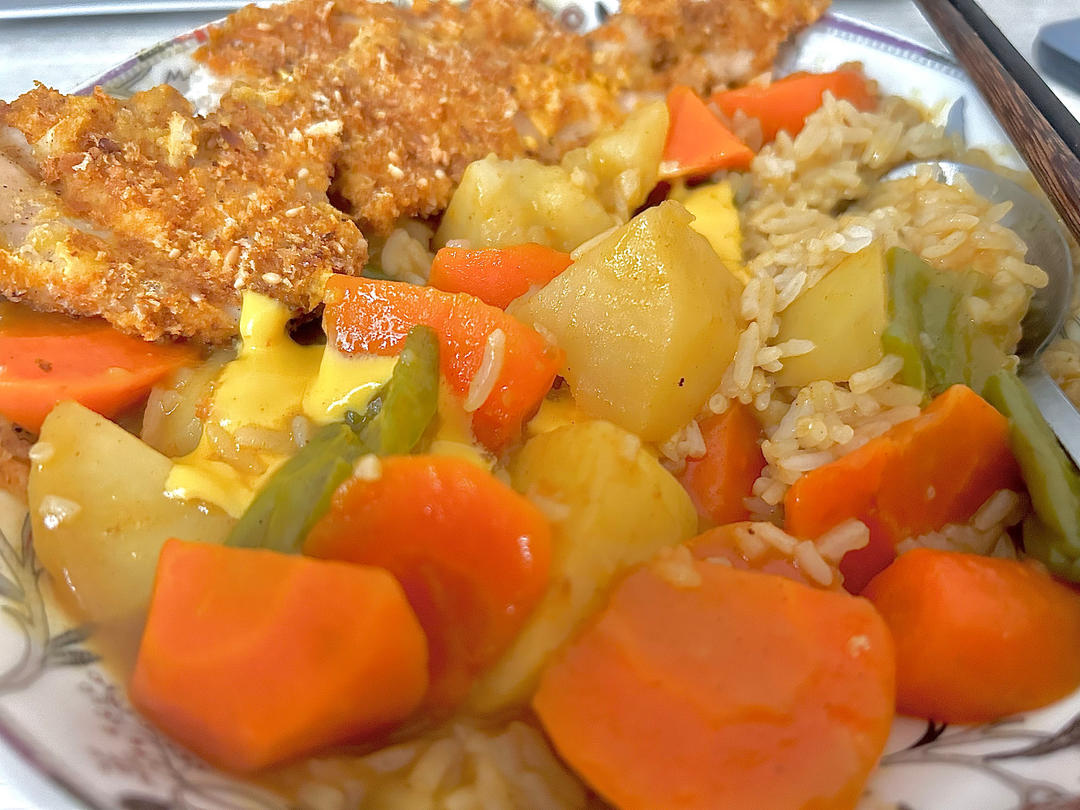 流心芝士鸡排咖喱饭