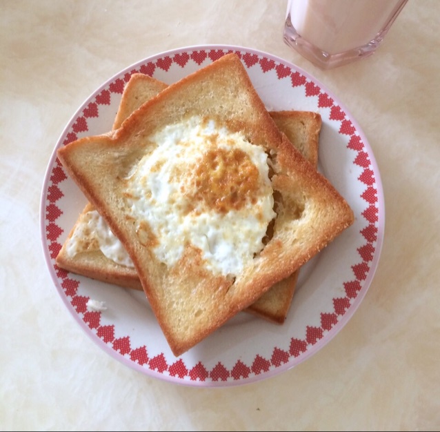 荷包蛋土司
