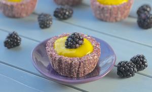 Blackberry Cupcakes with Mango Filling的做法 步骤4