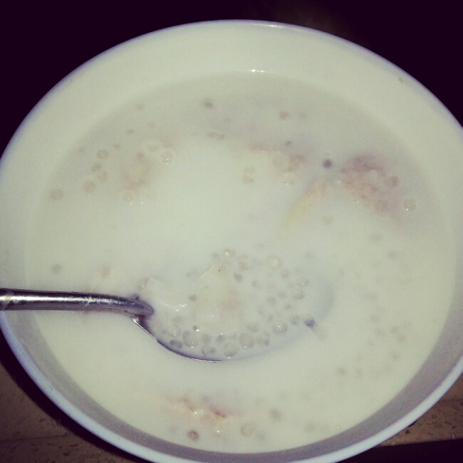 椰奶香芋西米露