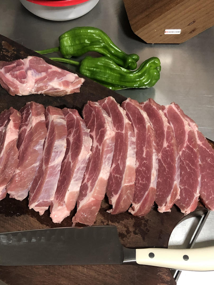 煎猪扒（超简单）和其他的猪扒在这食谱的最下面