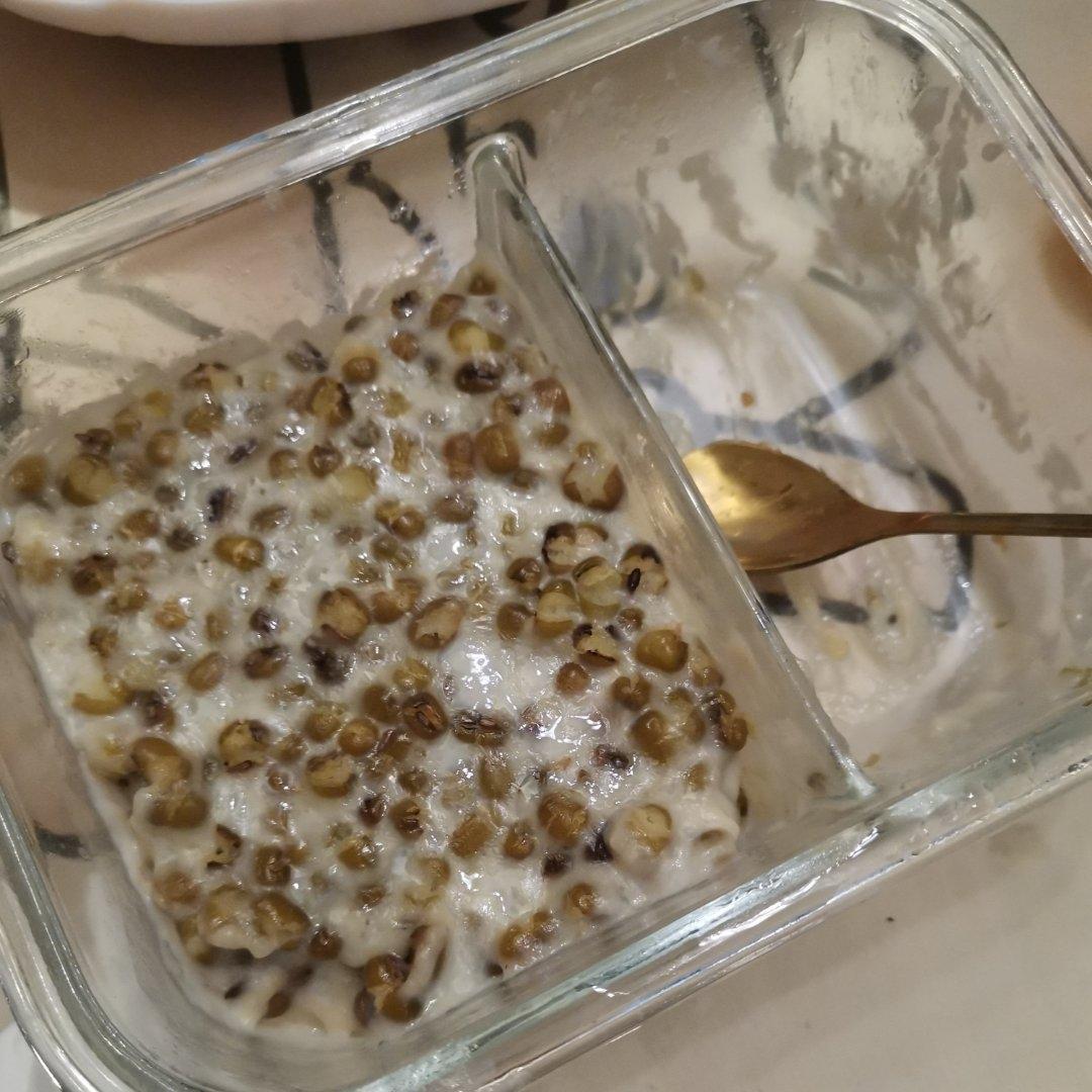 糯叽叽的绿豆凉糕，太适合夏天了吧