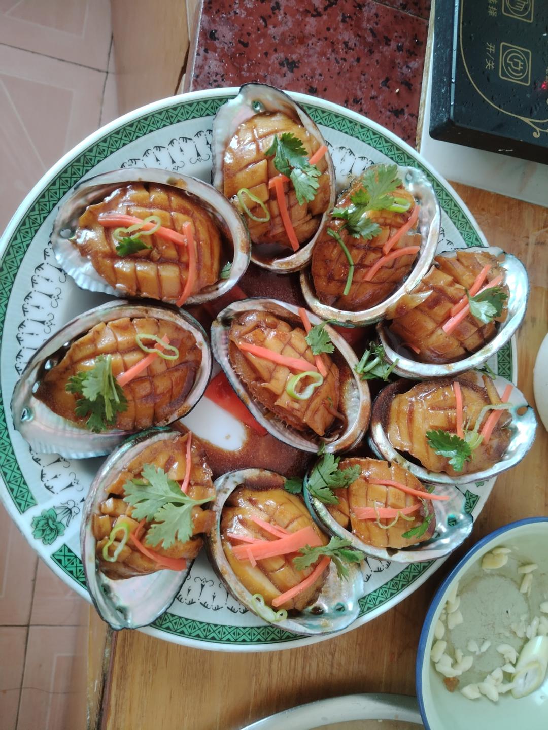 葱烧鲍鱼