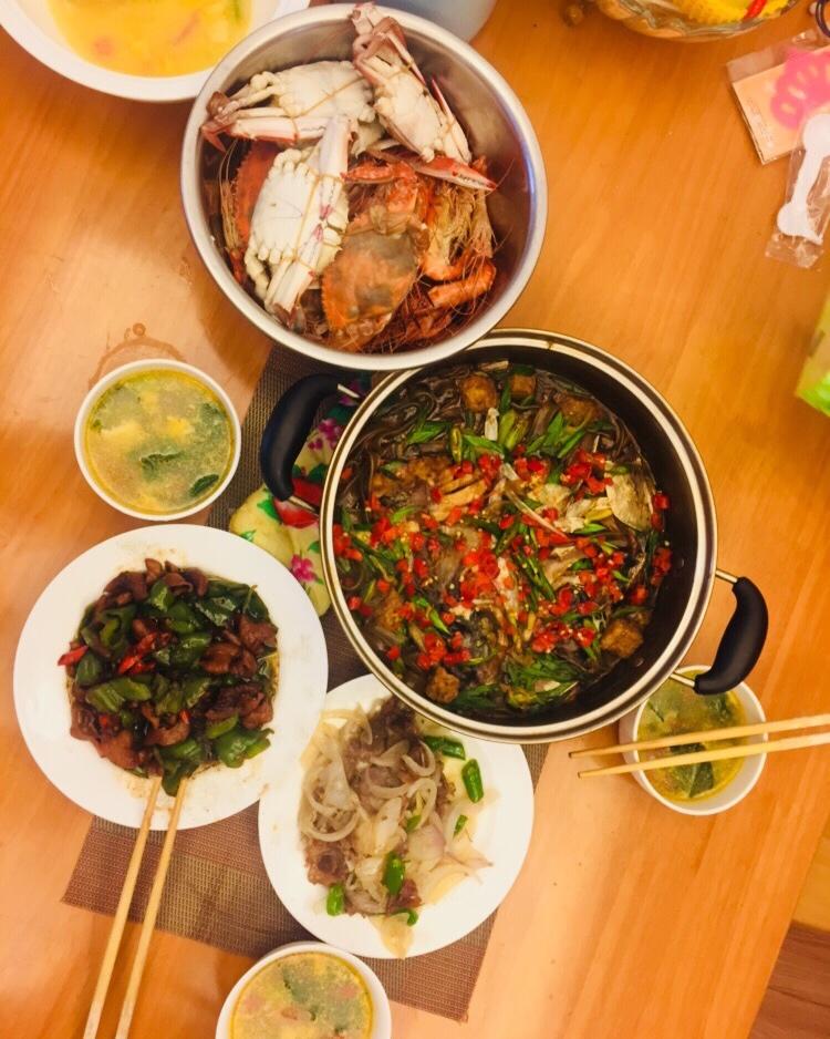 鱼头炖粉皮
鱼头炖粉条
鱼头炖宽粉