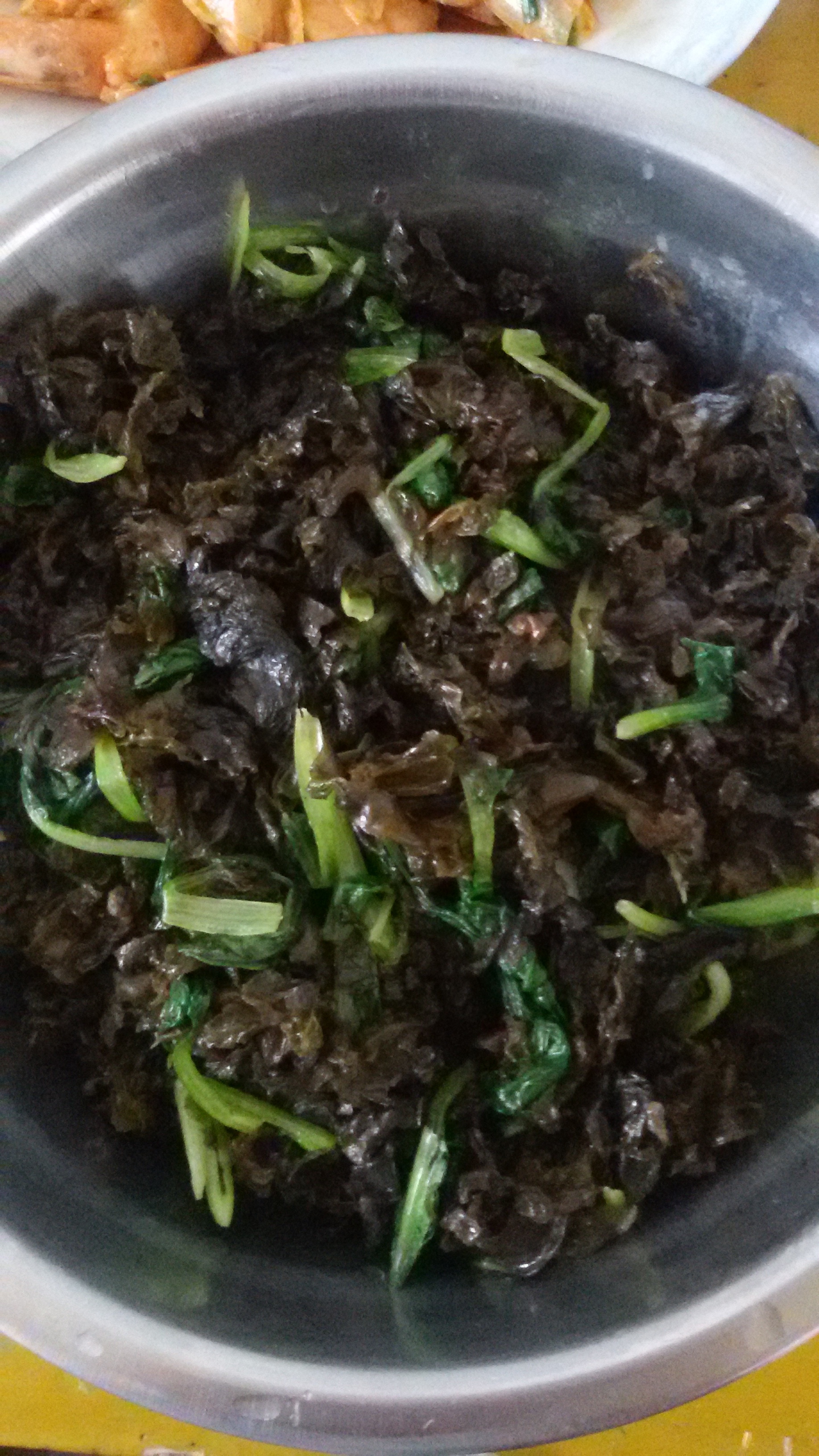 地皮菜炒鸡蛋