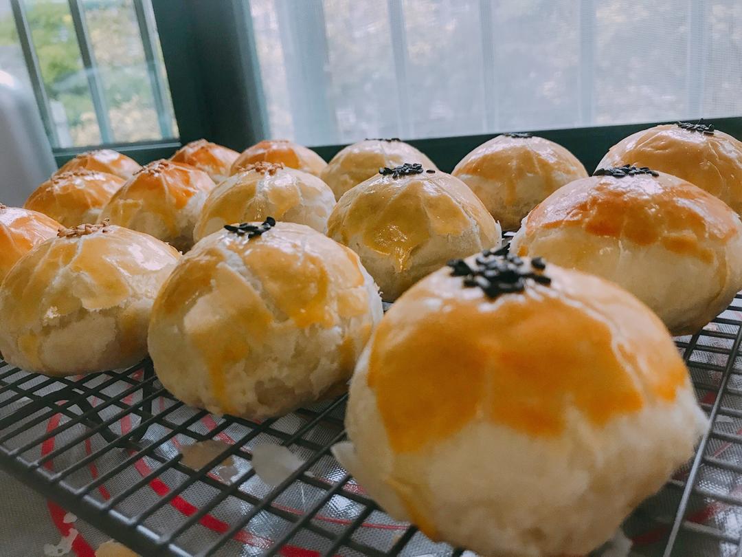 蛋黄酥酥酥（超级奶香黄油版）