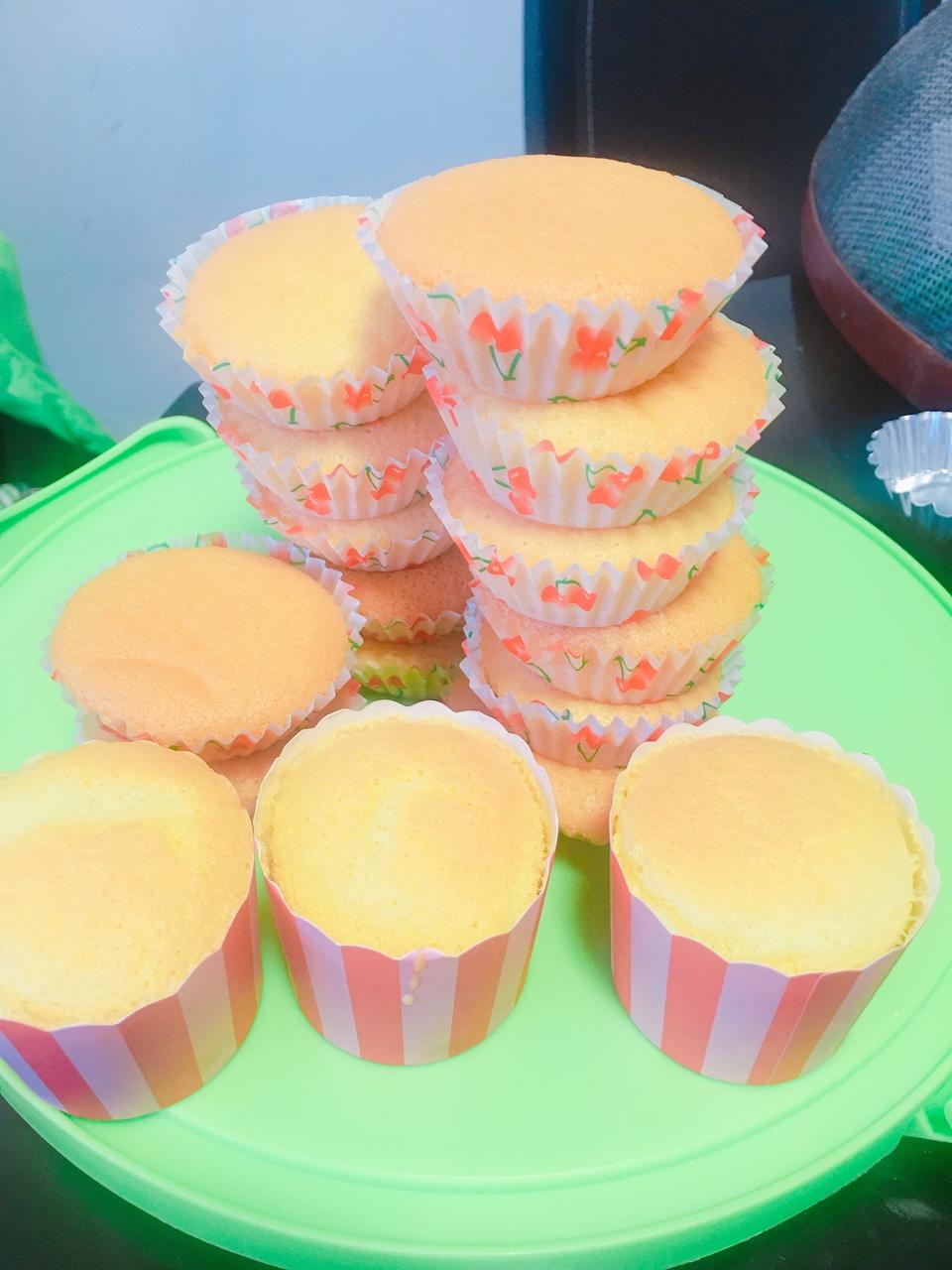 原味海绵纸杯蛋糕（非常适合裱花、盖糖皮的cupcake方子）
