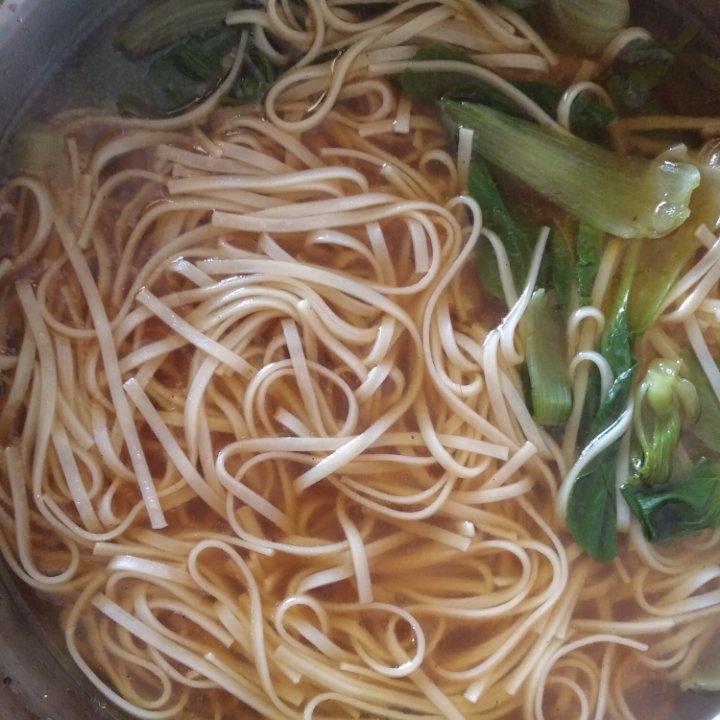 热汤面