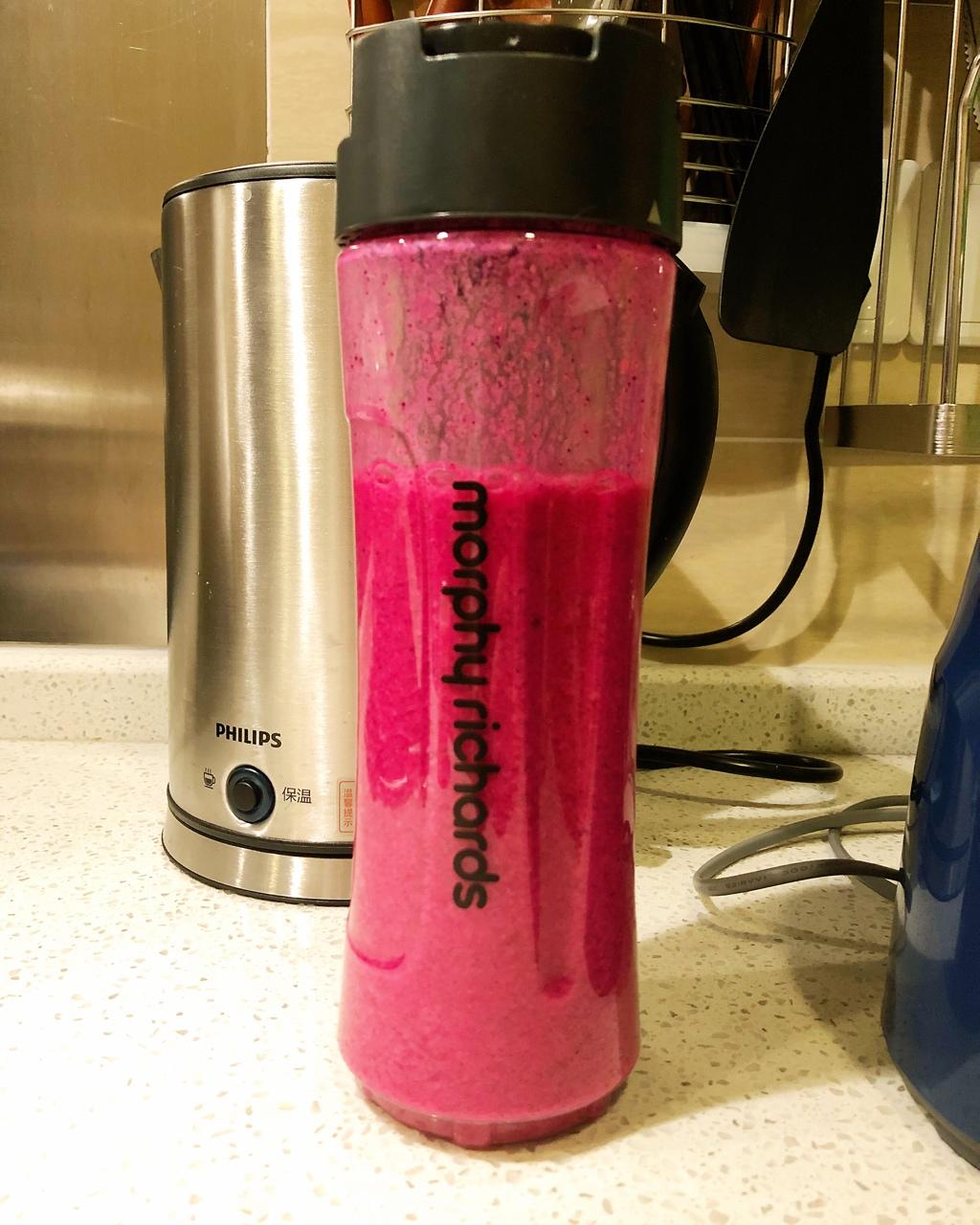 养乐多火龙果汁～