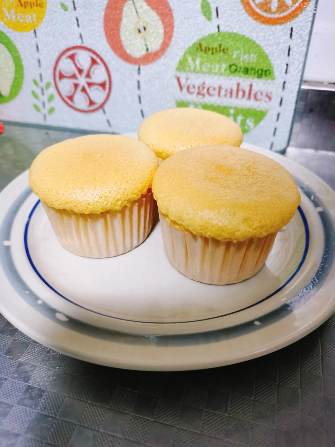 纸杯蛋糕 8寸戚风蛋糕的量