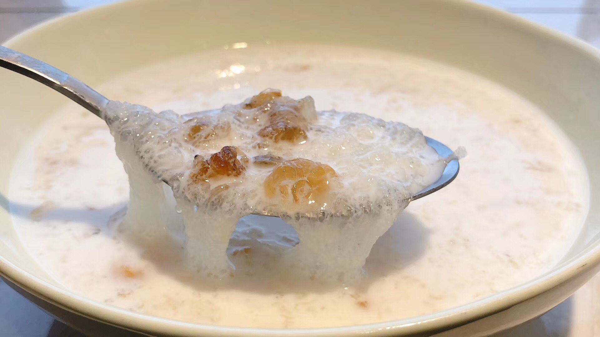 桃胶雪燕皂角米炖牛奶🥳🐑咩咩最爱汤汤之一