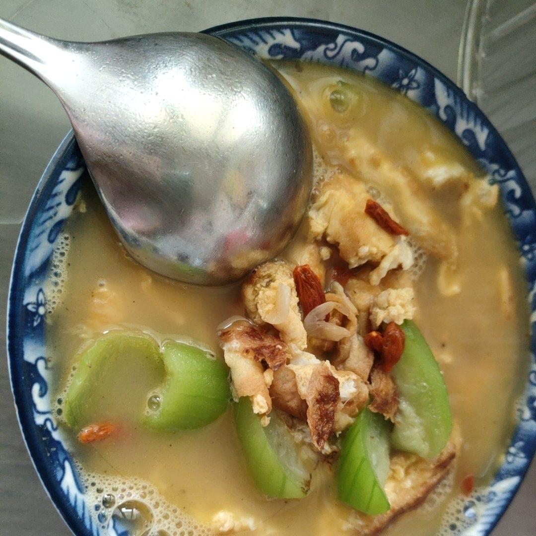 为什么广东人做的丝瓜鸡蛋汤那么好喝，原来诀窍都在这，汤鲜味美