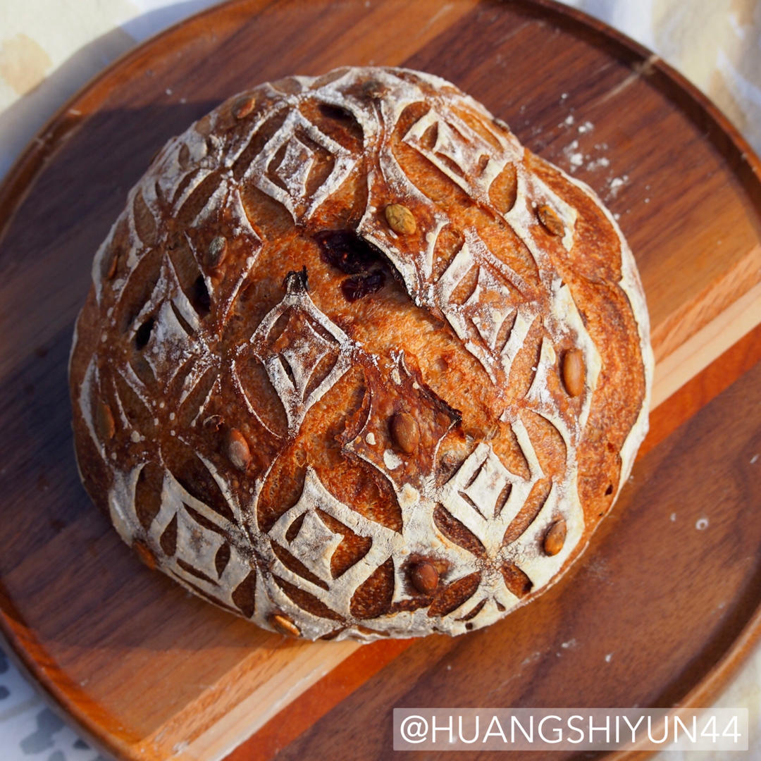 紫薯黑芝麻天然酵种欧包丨健康·烘焙