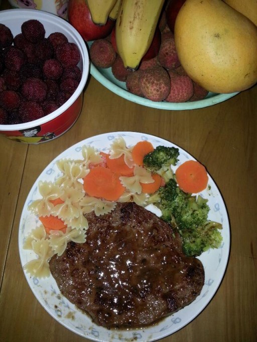 黑椒牛排（配土豆/鸡蛋，意面/蔬菜）