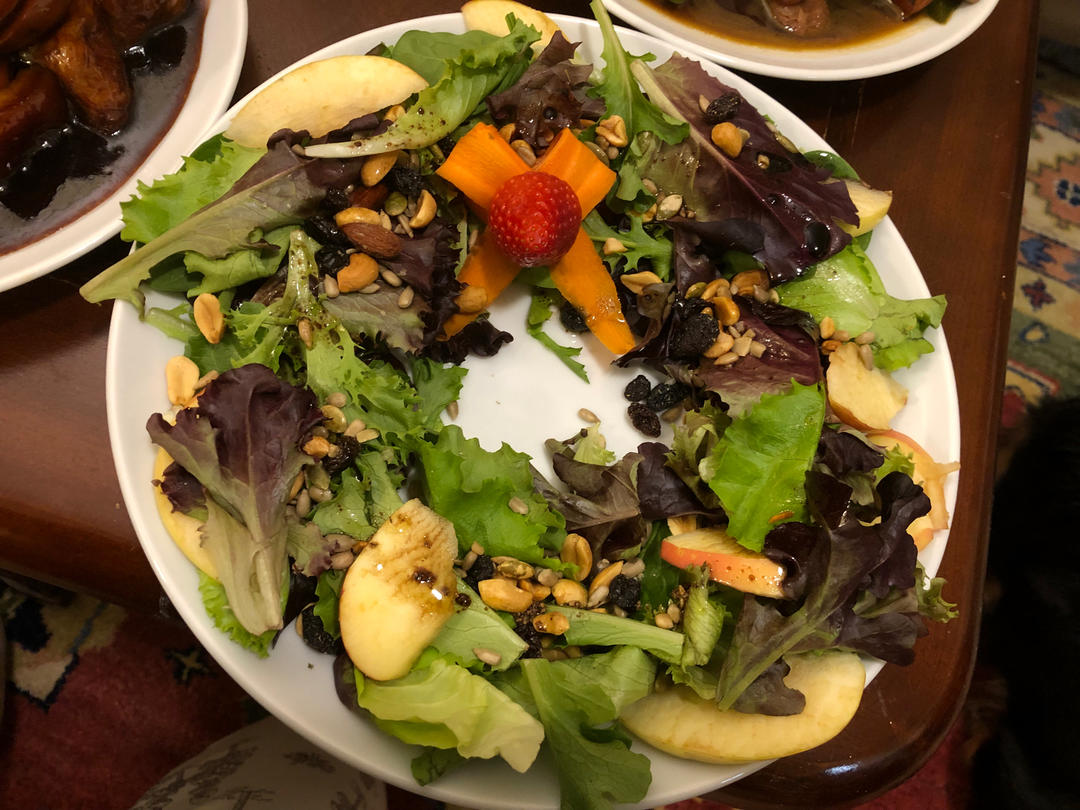 圣诞蔬菜花环沙拉