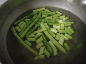 珐琅铸铁锅-干锅粉丝虾煲的做法 步骤3