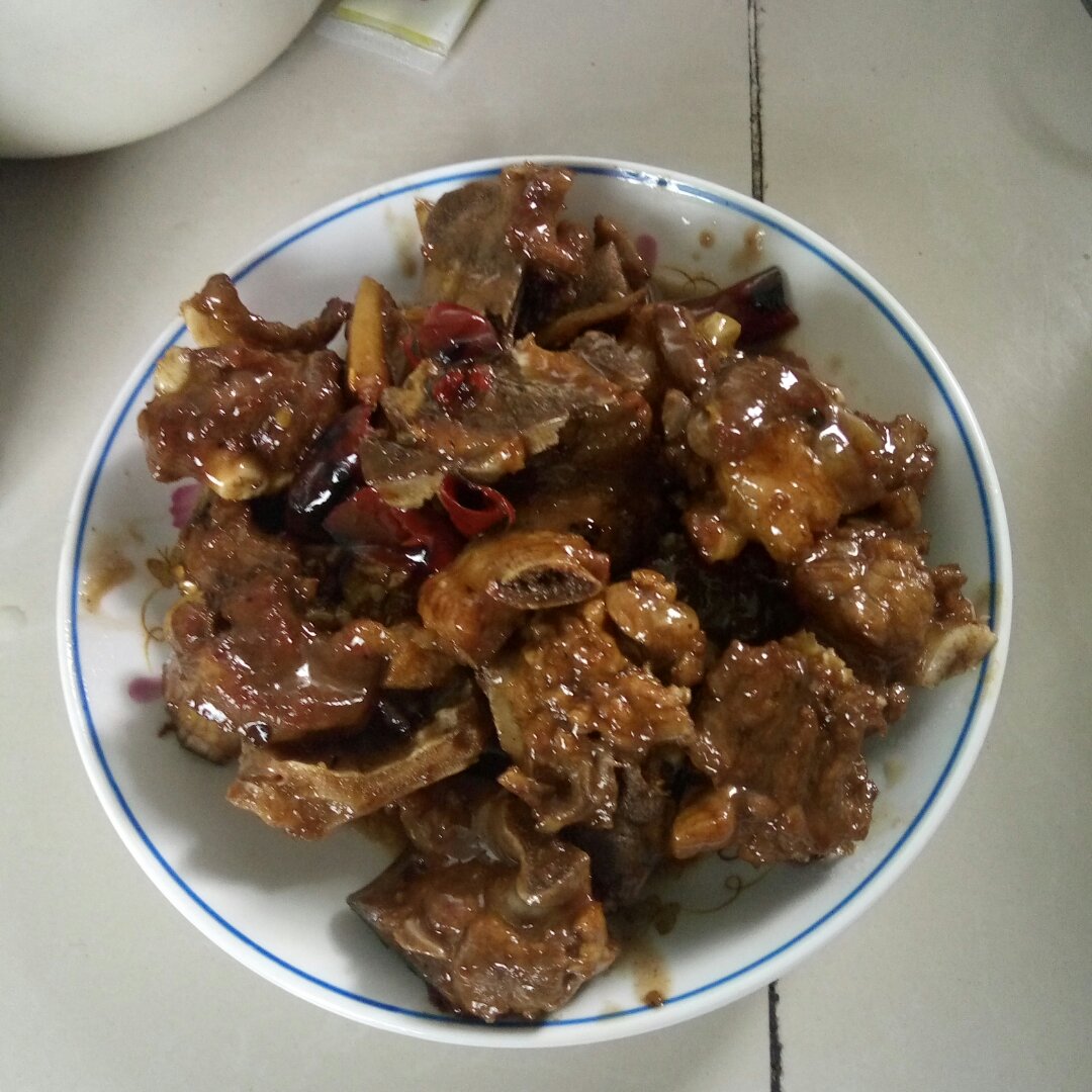 啤酒烧排骨（好吃到吼吼～）