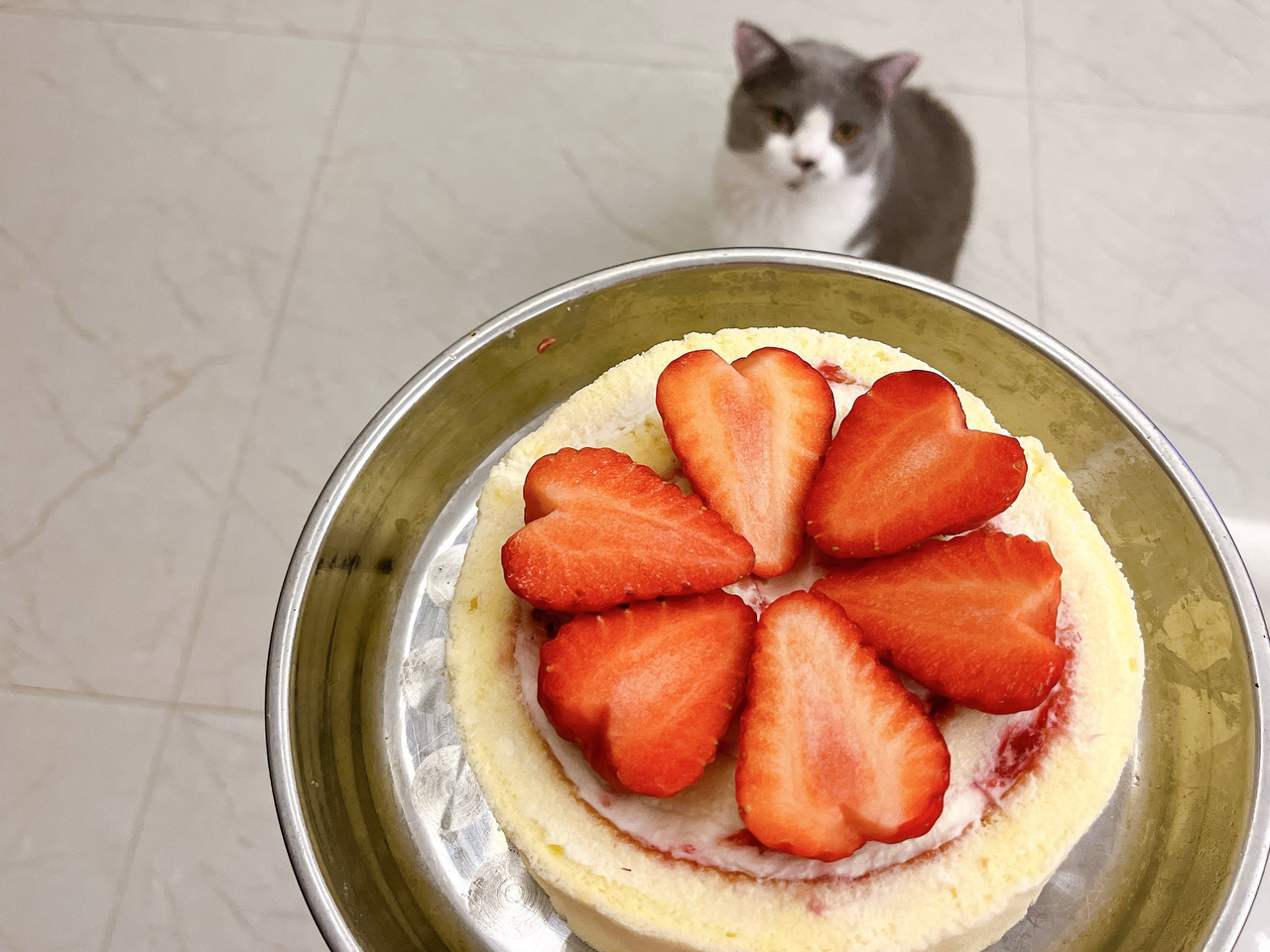 草莓年轮蛋糕