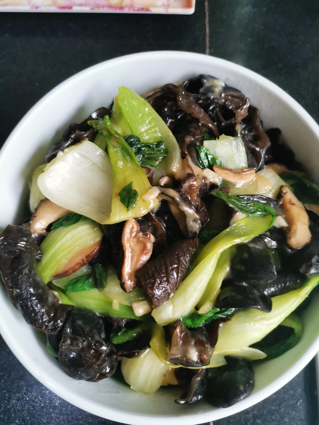 香菇油菜（简单快手）