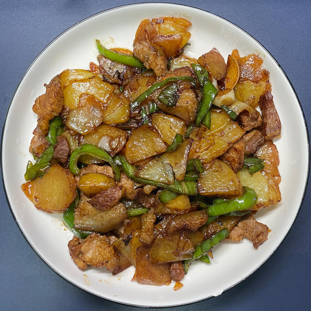 五花肉干煎土豆