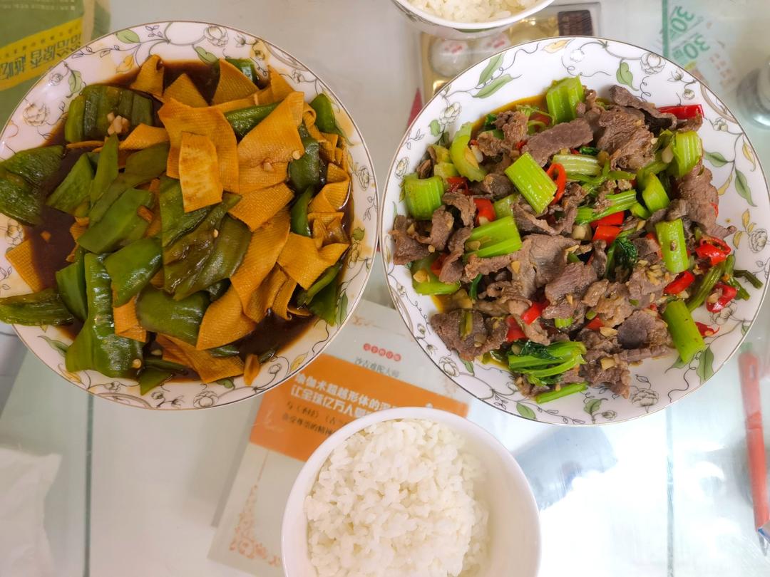 不用厨艺的尖椒干豆腐