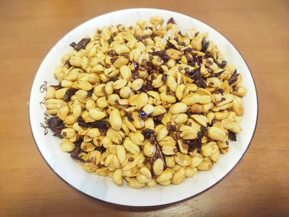 厨师长教你：“麻辣花生米”的家常做法，口口香脆，收藏了