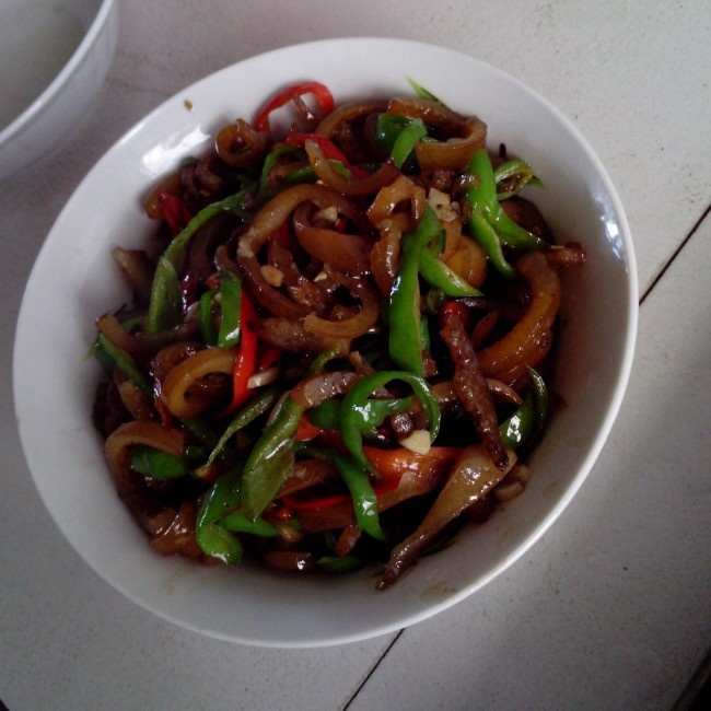 爆炒肉皮