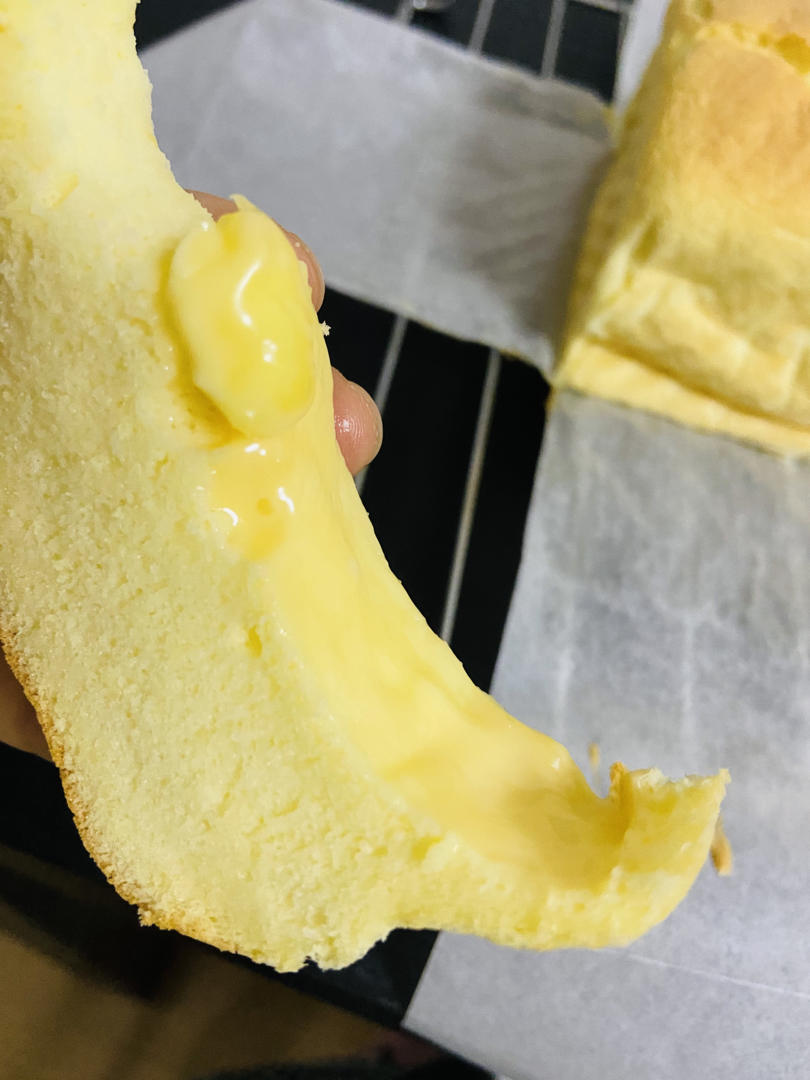 堪比柯基屁股
爆浆芝士🧀古早蛋糕