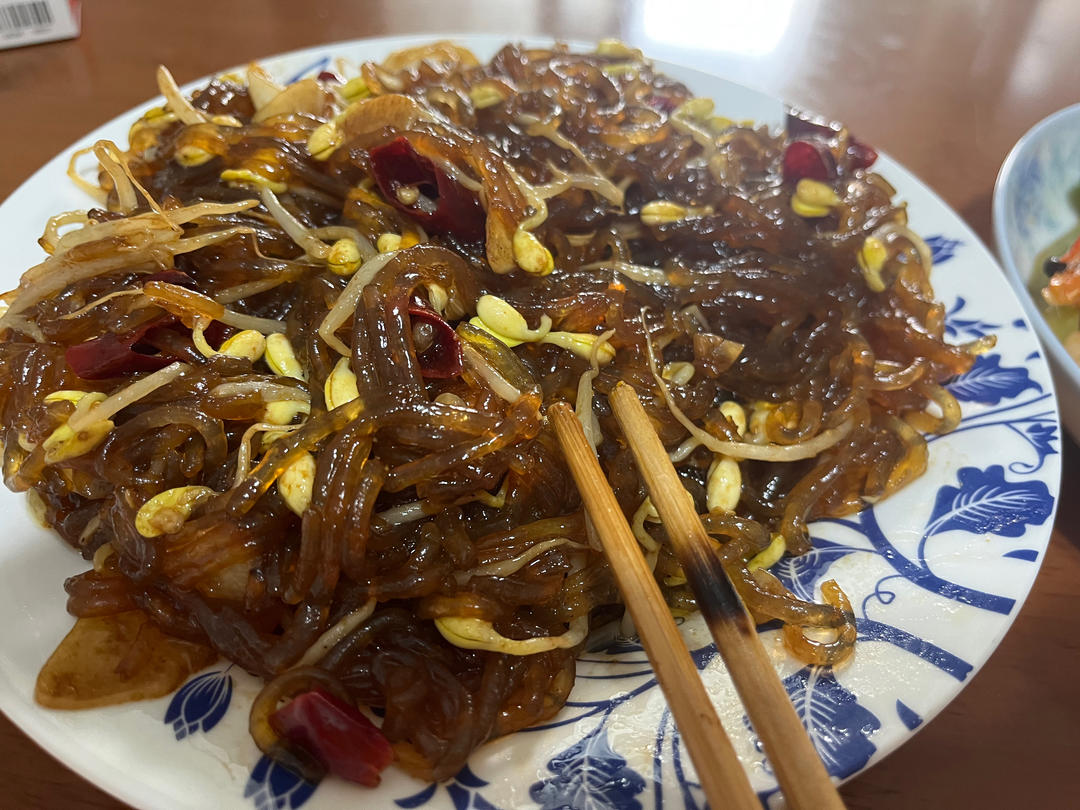 黄豆芽炒粉条