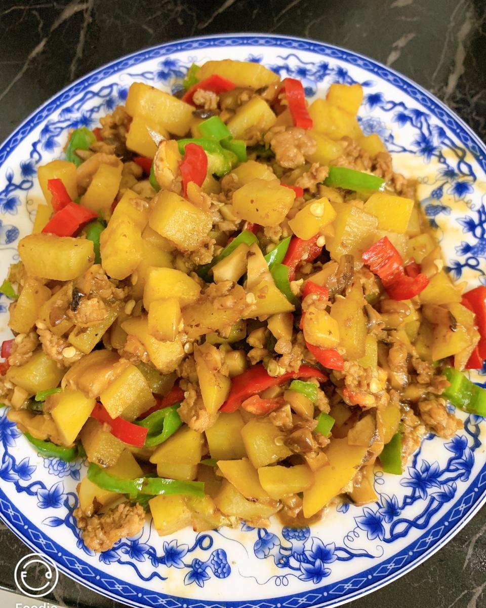 ㊙️香菇土豆肉沫拌饭❗️比外卖还好吃