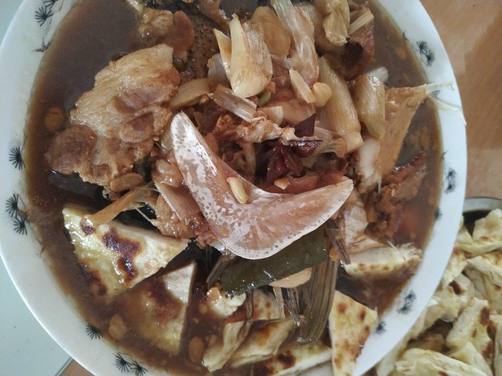 鱼头泡饼 炖鱼头（家庭版旺顺阁）