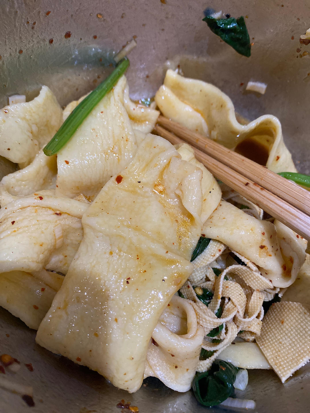 十分钟就能吃上的超简单油泼面
