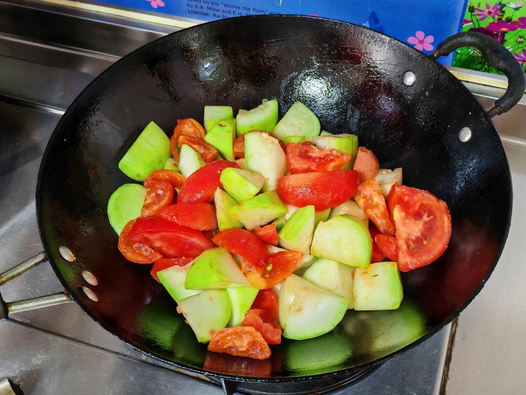 夏日素食～夜开花炖番茄的做法 步骤4