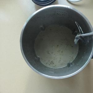 珍珠红茶豆浆饮的做法 步骤2