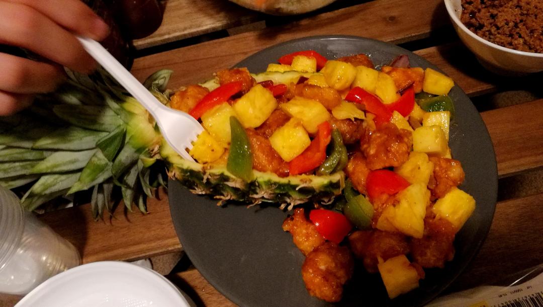 迷迭香：菠萝咕咾肉