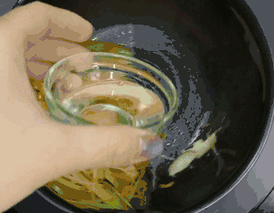 萝卜芹菜土豆丝的做法 步骤8