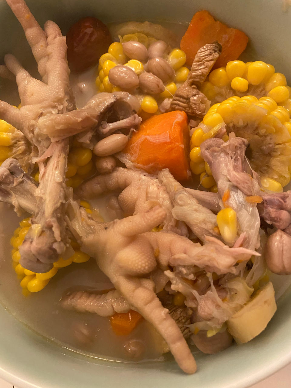 【花生鸡爪汤】