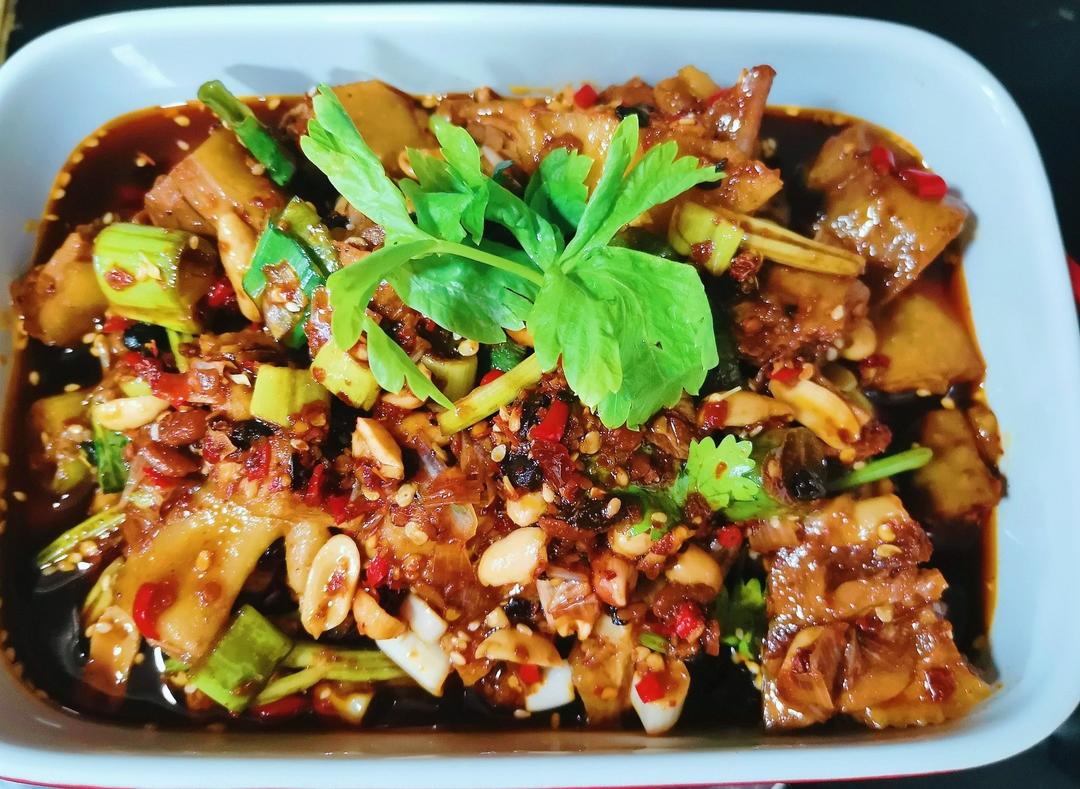 秘制红油兔丁（一汁多用，拌鸡、猪、蔬菜都可以）