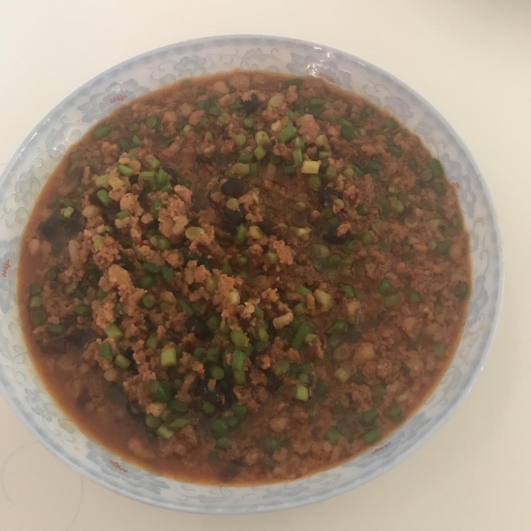 肉末炒蒜苗(苍蝇头)