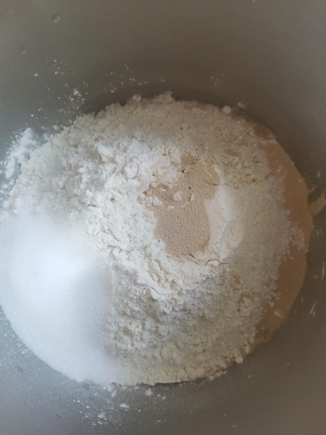 纯奶手撕吐司的做法 步骤1