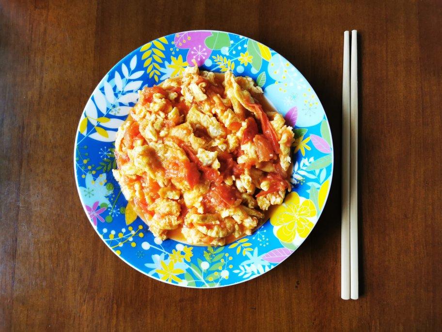 西红柿炒鸡蛋时，多加这一步，鸡蛋香嫩又入味