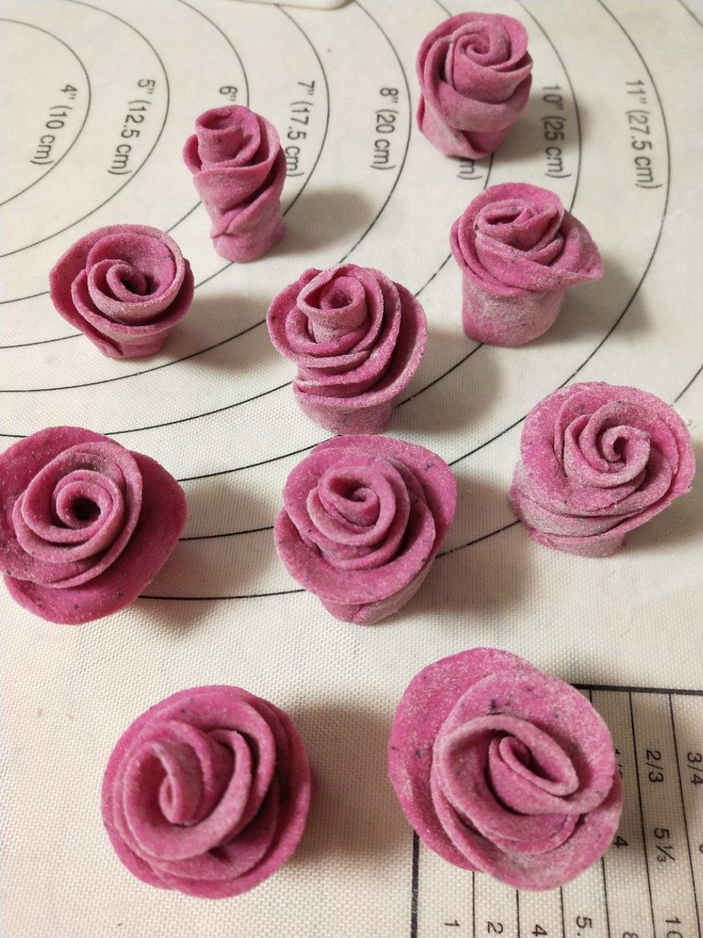 【9M+辅食】玫瑰花馒头&草莓小馒头