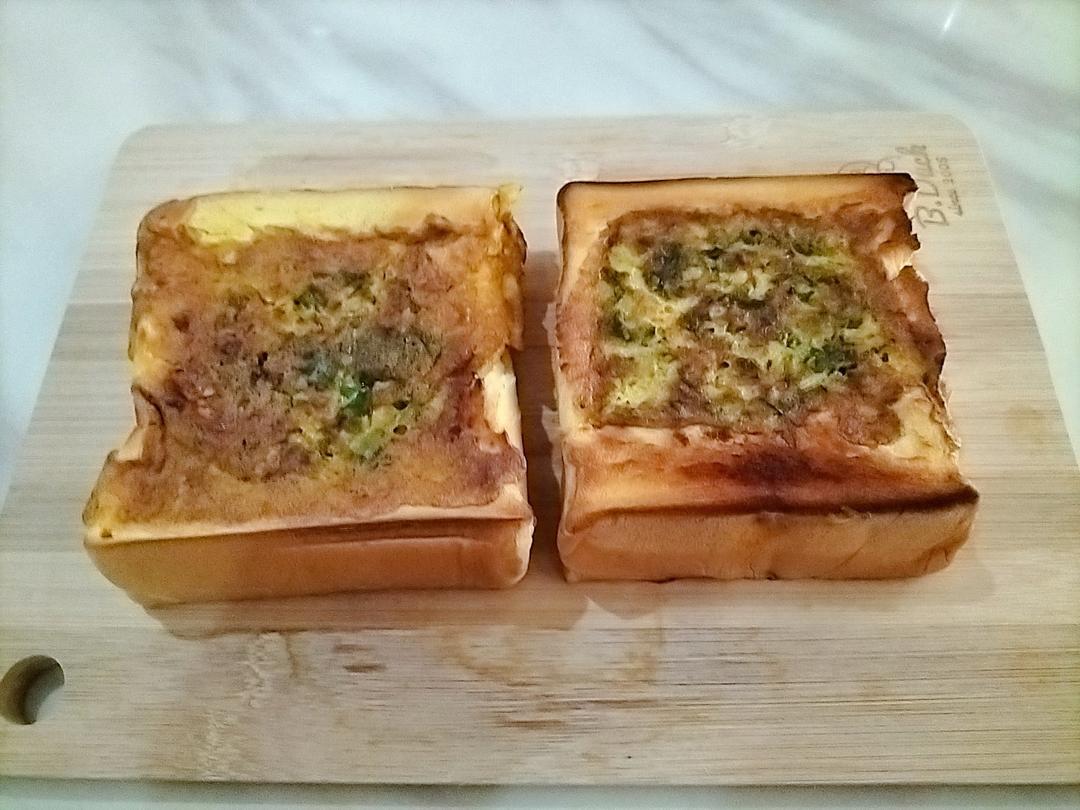 吐司披萨，十分钟快手早餐，简单到极致的神仙搭配