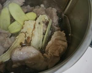 清炖羊排汤的做法 步骤2